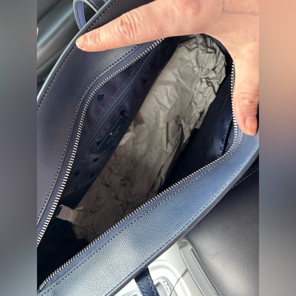 BNWT NO DAMAGE LARGE KATE SPADE TOTE WITH ZIPPER - Picture 4 of 5